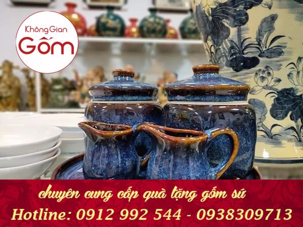 Ấm chén sứ trắng in logo quà tặng khách hàng mobifone