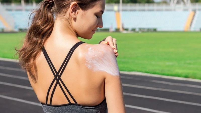 chon-kem-chong-nang-cho-nguoi-choi-the-thao-4