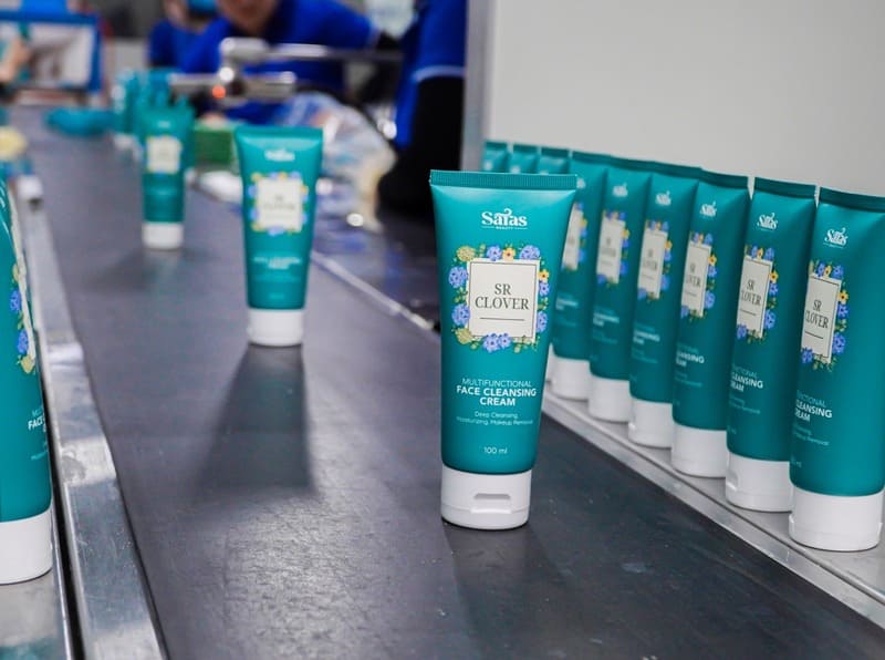 review-sua-rua-mat-da-nang-sr-clover-1