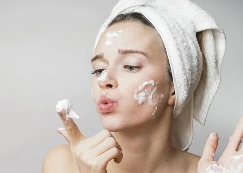 phan-biet-sua-rua-mat-da-nang-that-gia-4