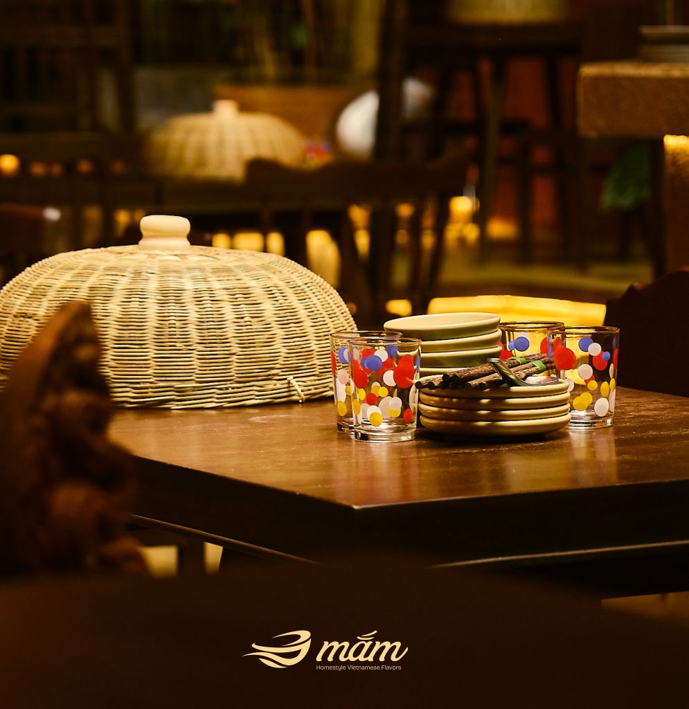 Một Ngày Khám Phá Nha Trang Và Bữa Cơm Ấm Lòng Tại Nhà Hàng Mắm