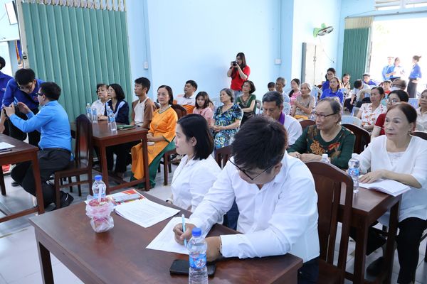 Công dân số bạc - lớp kỹ năng số
