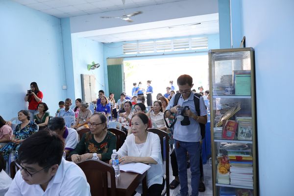 Công dân số bạc - lớp kỹ năng số
