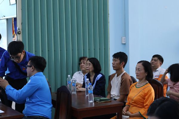Công dân số bạc - lớp kỹ năng số
