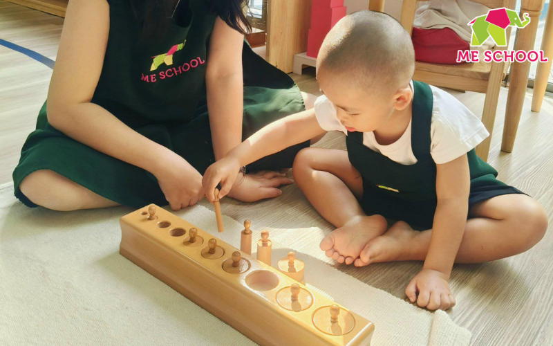 các bài tập montessori cho trẻ 3 tuổi