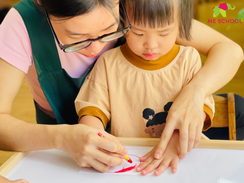 phát triển vận động tinh cho trẻ 5 tuổi