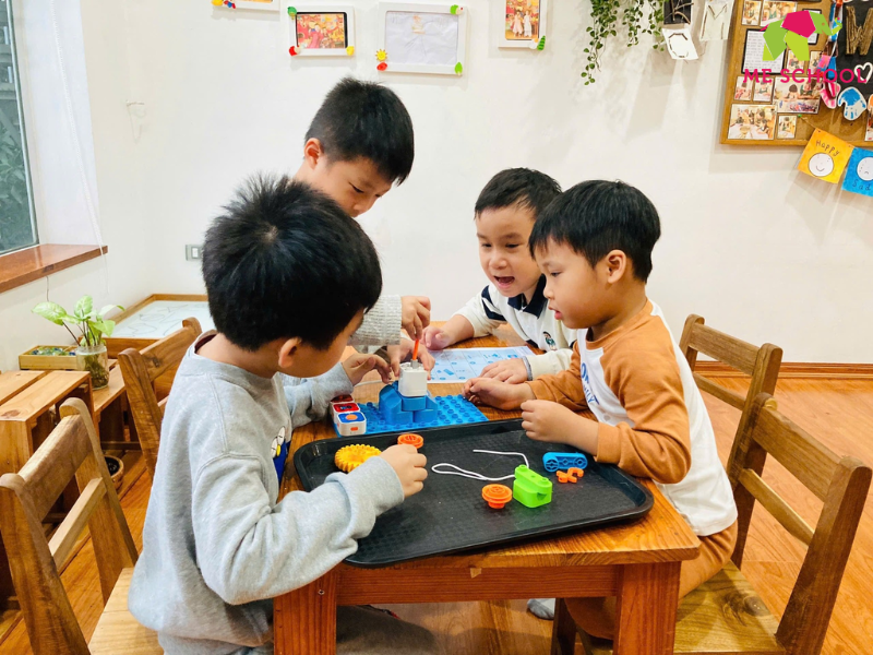 phát triển vận động tinh cho trẻ 5 tuổi