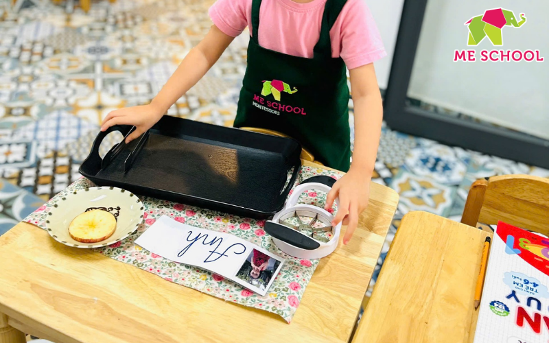 các bài tập montessori cho trẻ 3 tuổi