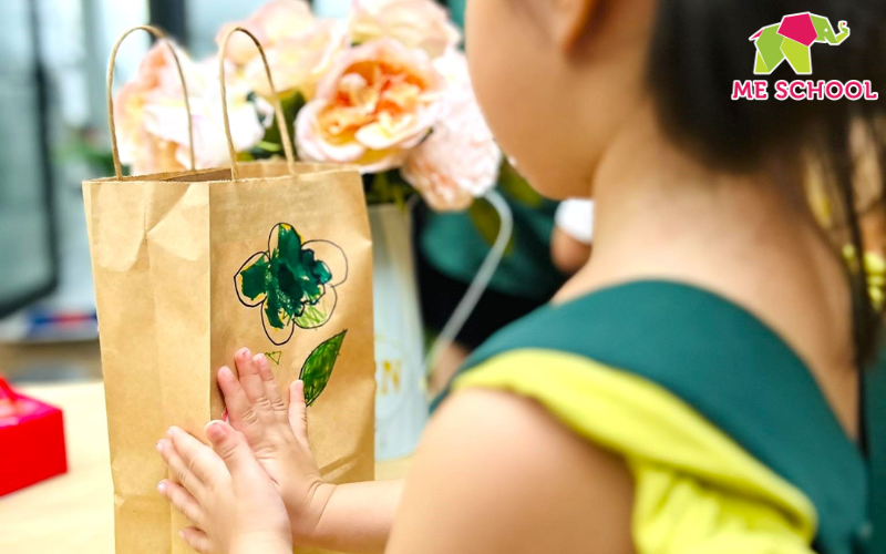 các bài tập montessori cho trẻ 3 tuổi