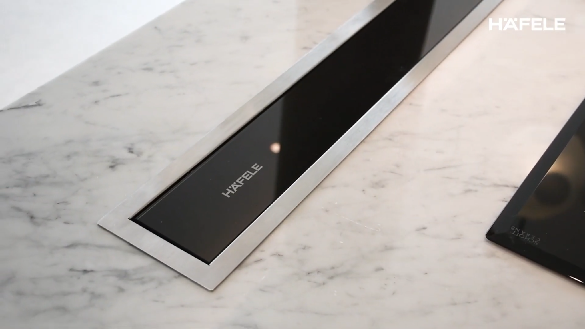 Thiết kế âm bàn hiện đại sang trọng