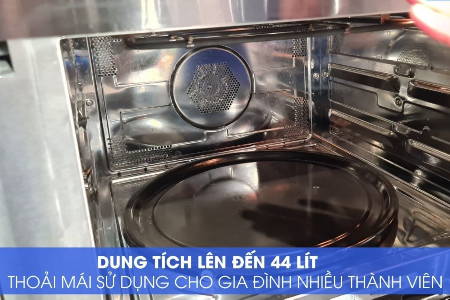 Lò nướng Hafele HMO-T60A sở hữu dung tích khoang lò lớn 44 lít