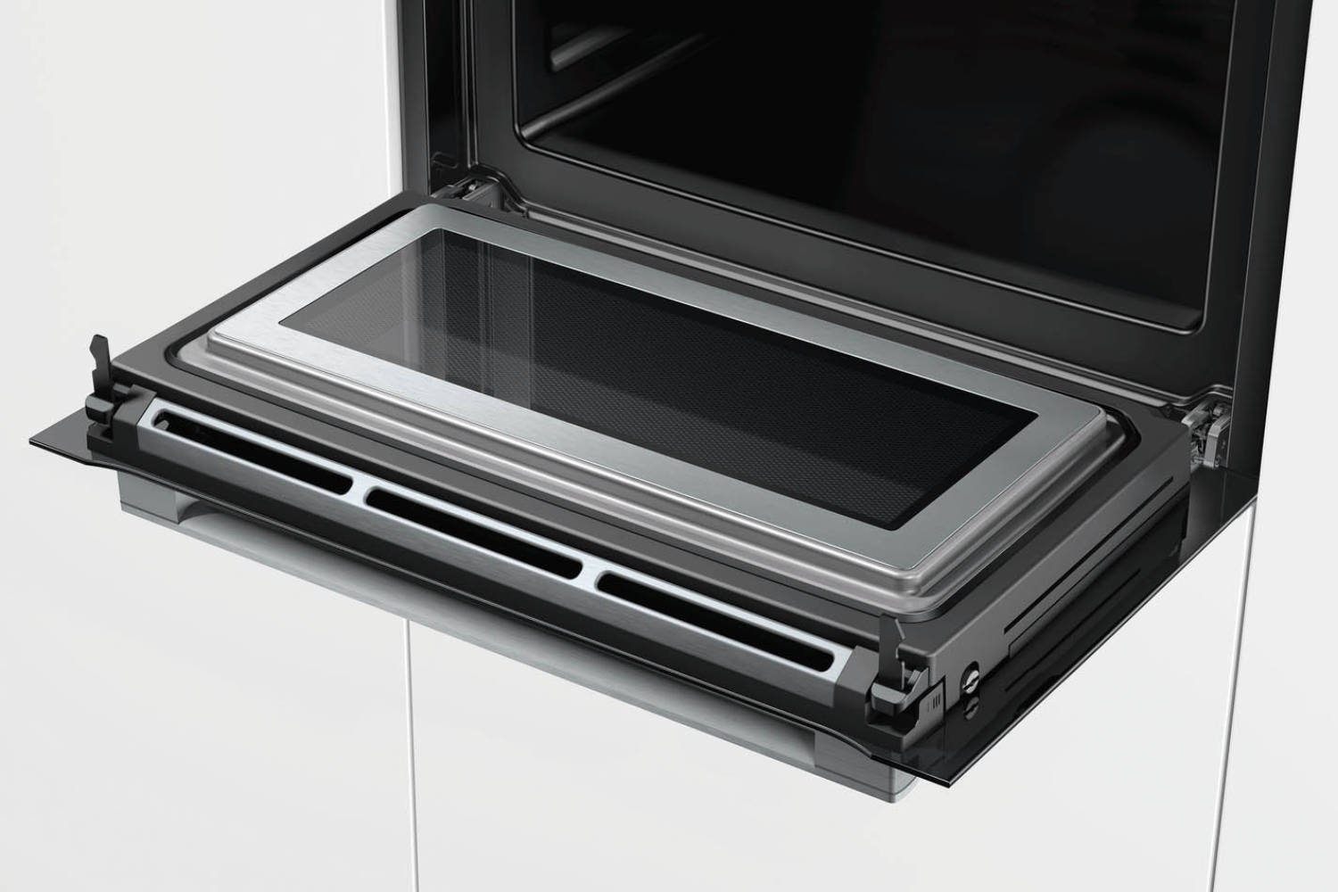 Thiết kế cửa lò với 2 lớp kính cách nhiệt chuyên biệt giúp giữ nhiệt tối ưu bên trong