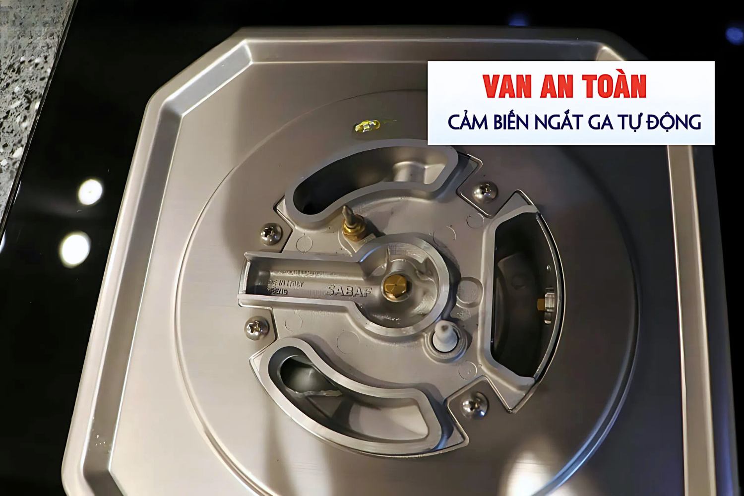 Điểm nổi bật về an toàn của bếp gas Malloca AS 9603B là hệ thống cảm ứng ngắt gas tự động