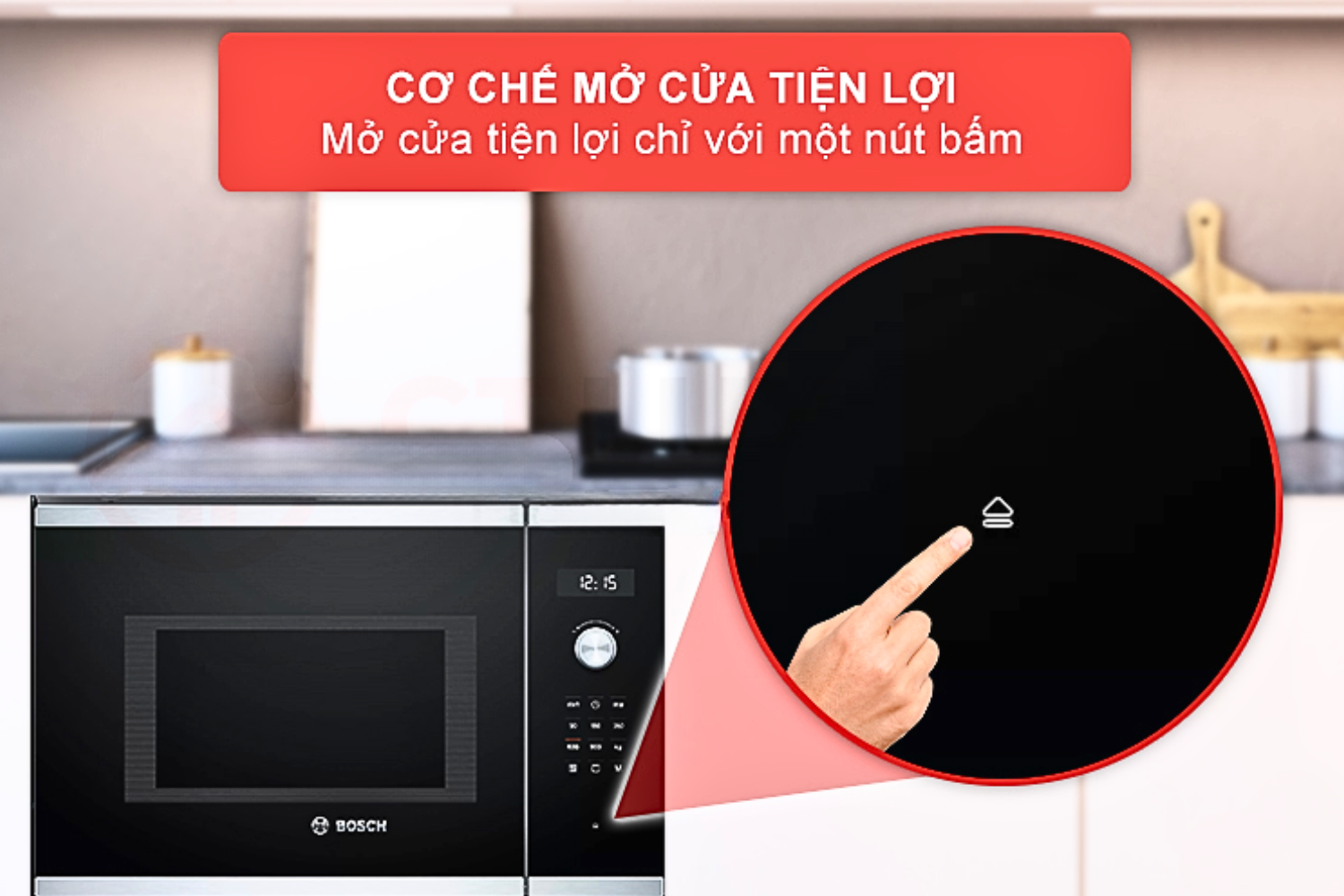 Cửa lò được thiết kế với tính năng mở chỉ bằng một nút chạm