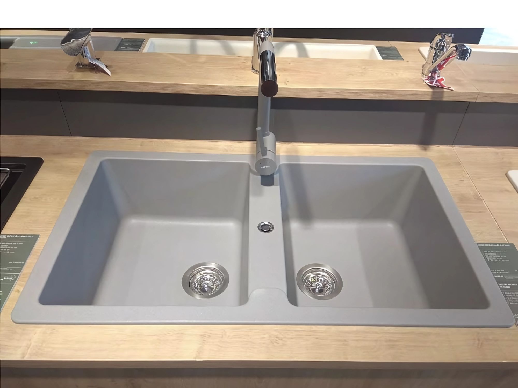 Màu sắc thời thượng