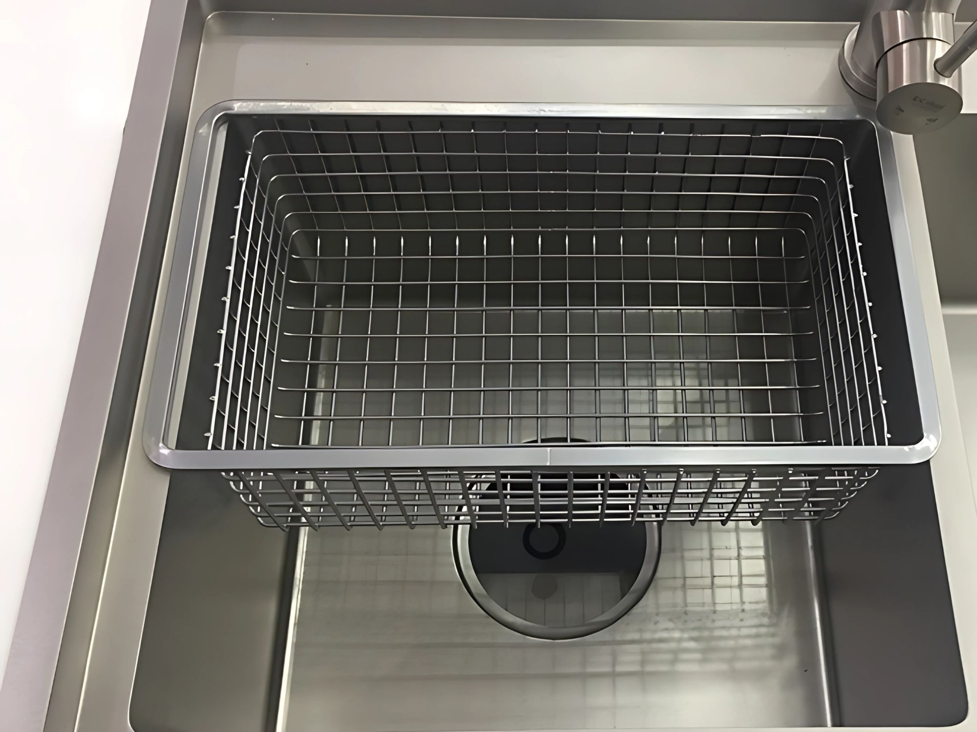 Rổ chứa rau củ tích hợp