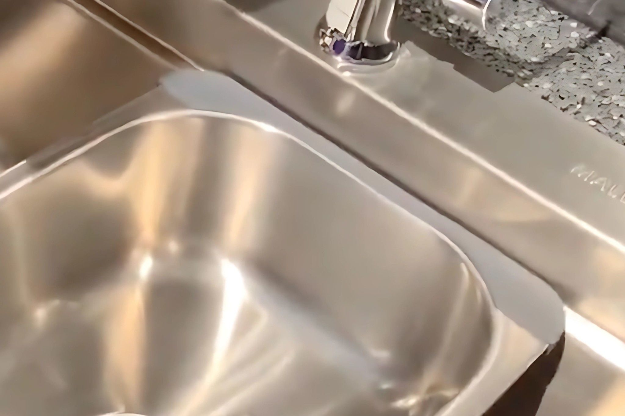 Trang bị đệm cao su chống trượt hiệu quả