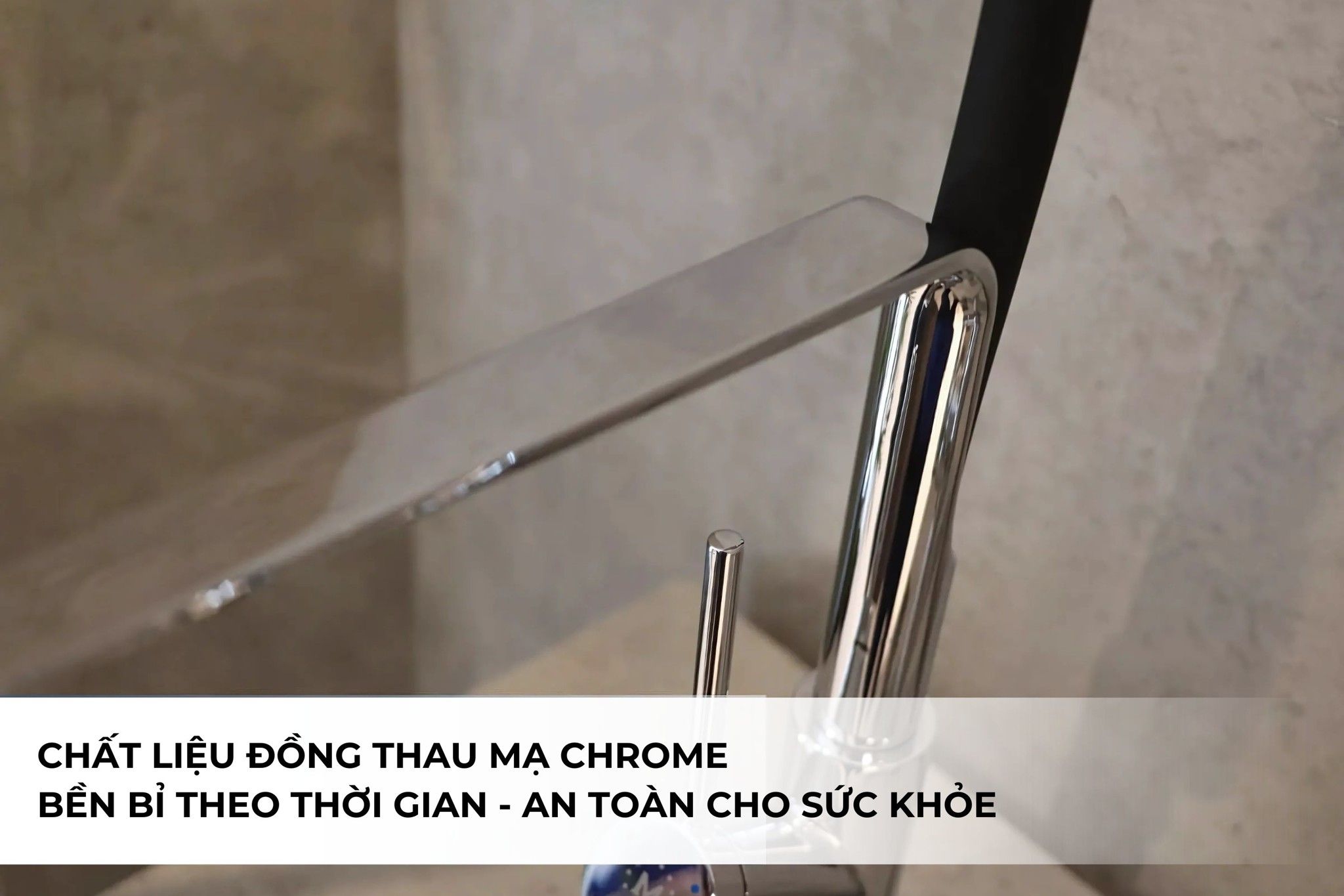 Vòi rửa Malloca K081C được chế tác từ chất liệu đồng thau mạ Chrome cao cấp