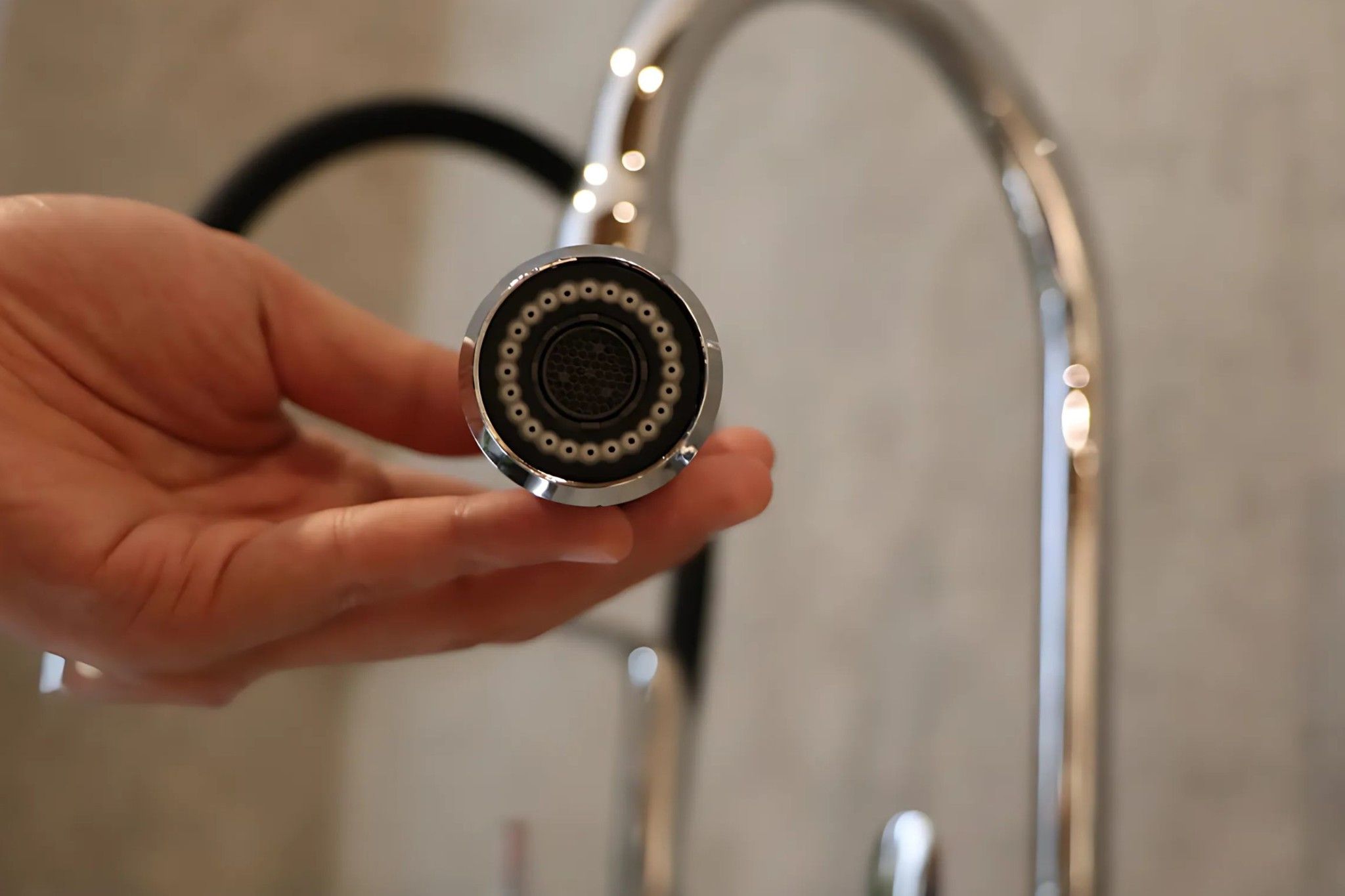 Bộ lọc tạo bọt khí – Dòng chảy êm ái, tiết kiệm nước