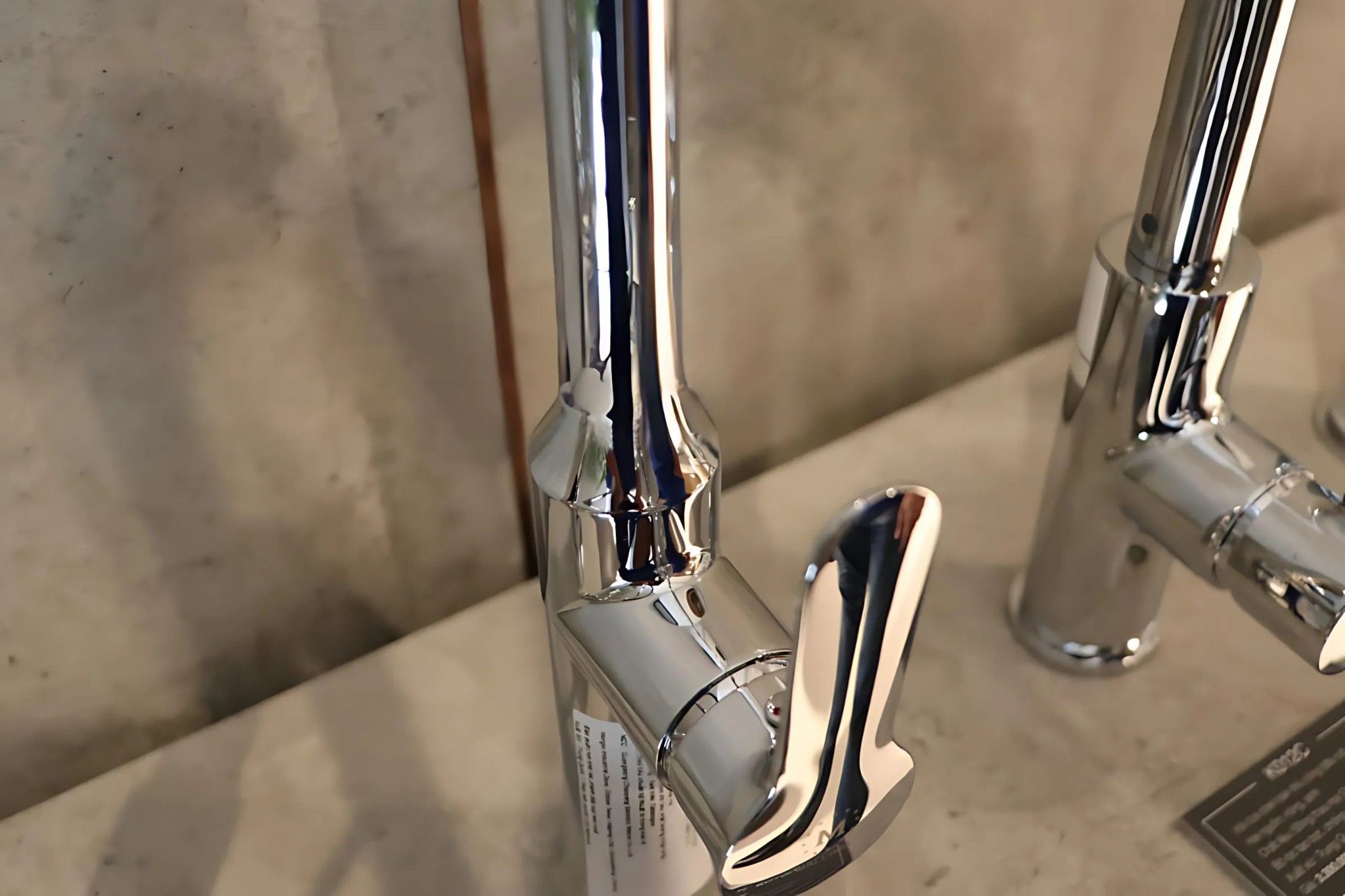 Thân vòi xoay 360 độ – Dễ dàng tiếp cận mọi vị trí