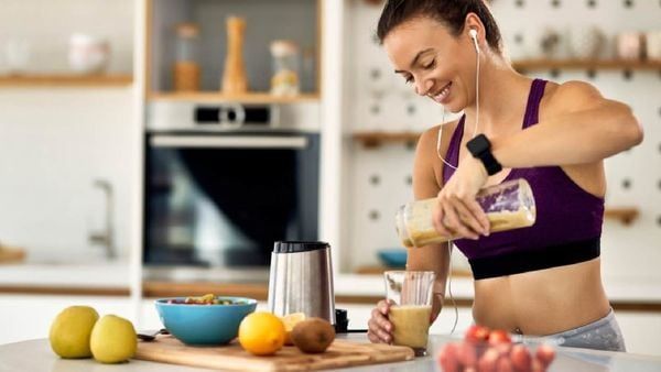 Áp dụng chế độ ăn lành mạnh kết hợp với tập luyện Pilates kiên trì