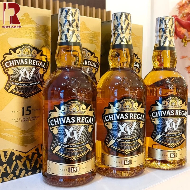 Chivas 15 dễ uống nhưng vẫn đủ sức để lại sự sâu lắng