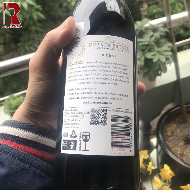 Các món ăn hoàn hảo để đi kèm với chai vang Úc Deakin Estate Shiraz