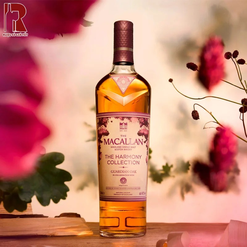 Rượu Macallan The Harmony Collection Guardian Oak có các nốt hương trái cây khô ấm áp và nồng nàn