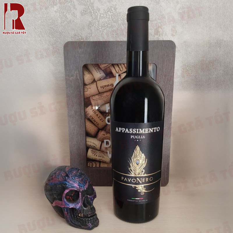 Pavo Nero Appassimento Puglia IGT đem đến phong cách vang mạnh mẽ và tròn trịa