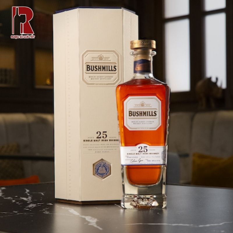 Bushmills 25 và hương vị trái cây đen chín sang trọng