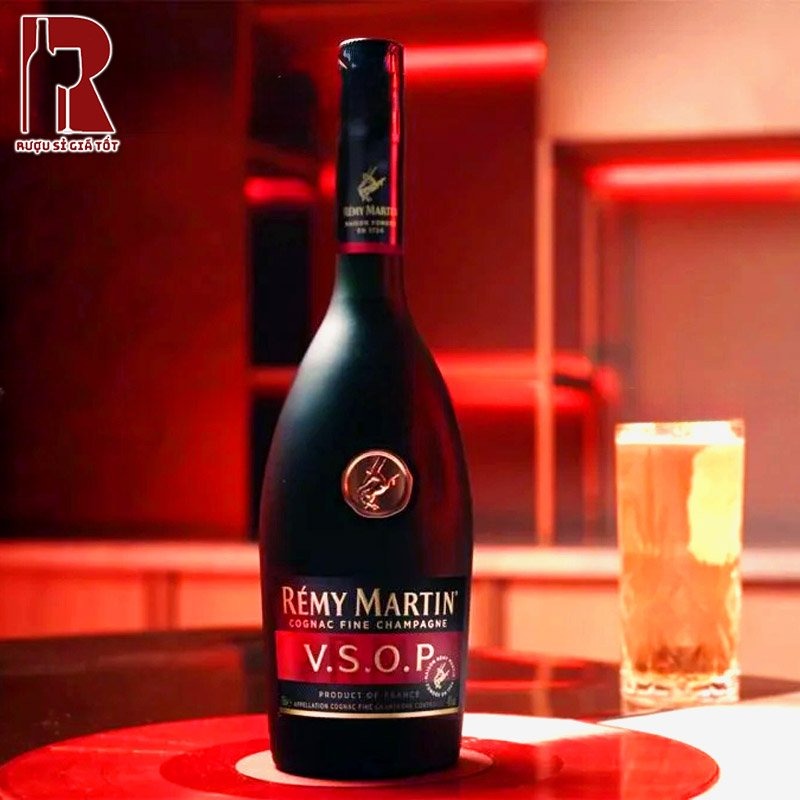 Giá rượu Remy Martin bao nhiêu tại Việt Nam?