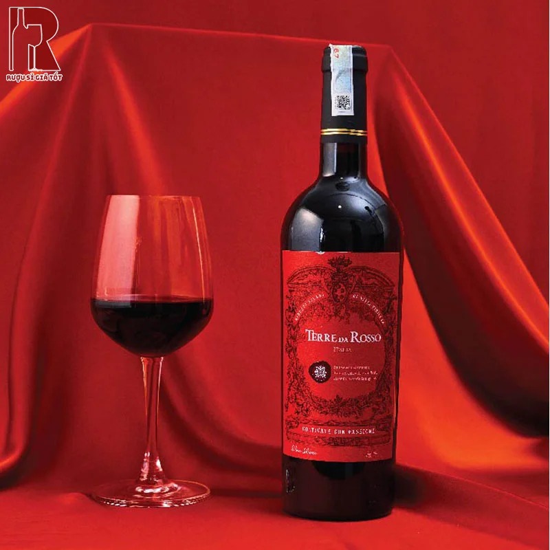 Rượu vang đỏ Terre Da Rosso nên được ướp lạnh ở 14-17 độ C trước khi uống để có hương vị tốt nhất