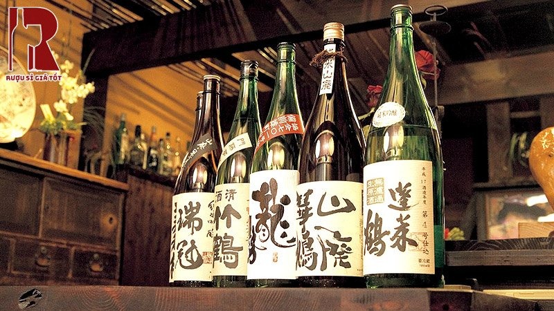 Giá rượu Sake Hakutsuru hiện nay