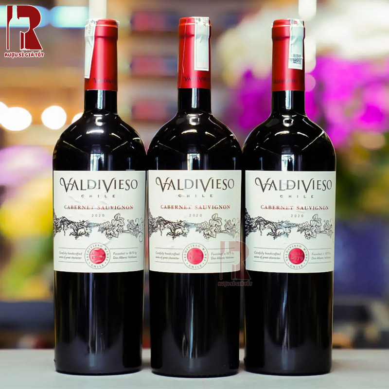 Valdivieso Classic Cabernet Sauvignon mạnh mẽ, đậm đà và cổ điển