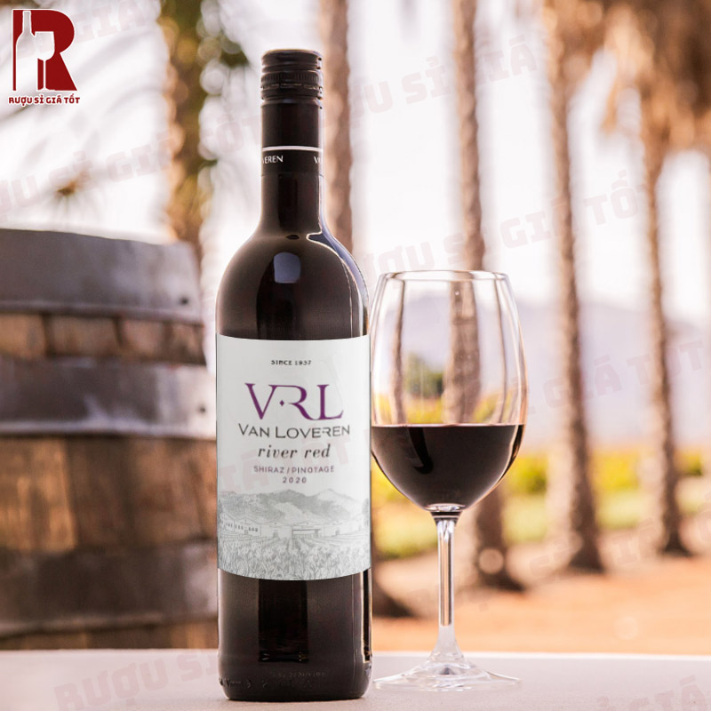 Vang Van Loveren River Red ngon miệng, nhẹ nhàng