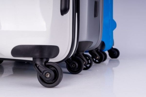 cách xử lý bánh xe vali bị kẹt