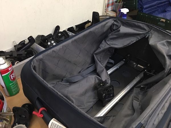 cần kéo vali bị kẹt