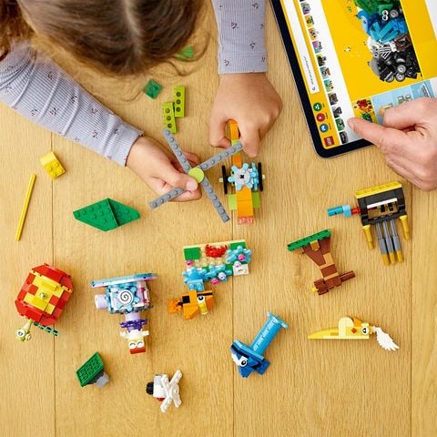Đồ Chơi Lego Làm Bằng Gì? Khám Phá Về Quy Trình Sản Xuất Đồ Chơi Lego