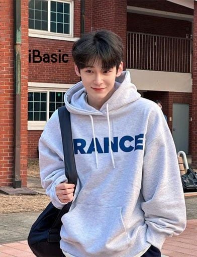 Độ Bền Và Sự Ấm Áp Đầy Mê Hoặc Của Áo Hoodie Nam Siêu Dày