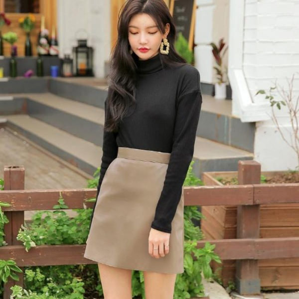tu-basic-den-high-fashion-cach-phoi-ao-co-lo-khien-ai-cung-tram-tro