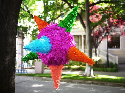Thế Giới Vui Nhộn Của Piñata: Một Lịch Sử Đầy Màu Sắc và Sự Vui Vẻ Vô Tận