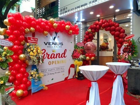 Backdrop khai trương là gì? Các yếu tố tạo nên một chiếc Backdrop đẹp