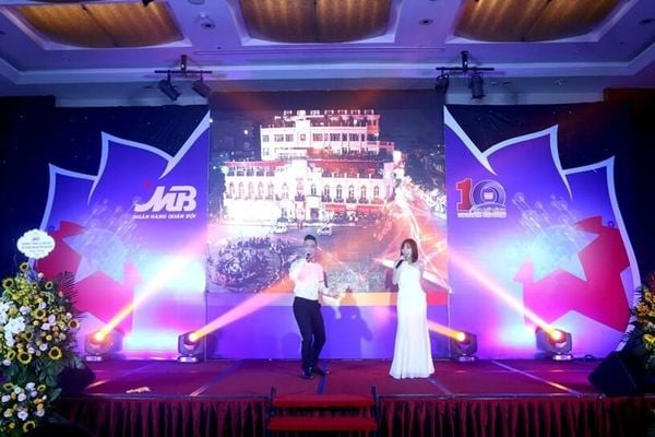 Backdrop sân khấu văn nghệ