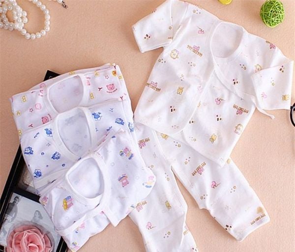 Quà thôi nôi cho bé