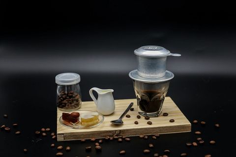 Muốn cà phê ngon, nên chọn phin chất liệu gì ?