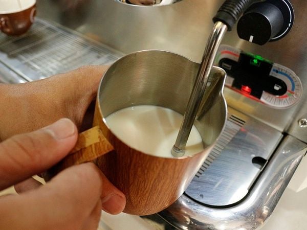 Quá dễ dàng để pha Capuchino tại nhà vừa nhanh vừa tiết kiệm - Dụng cụ pha cà phê ấm pha Moka pot Bialeti, bình moka