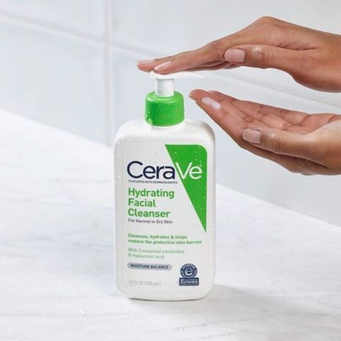 Sữa Rửa Mặt Sạch Sâu Da Mụn Cerave Có Gì HOT?