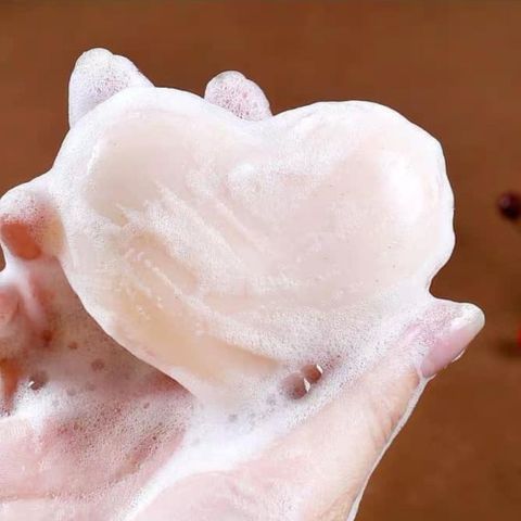 Review Xà Phòng Cải Thiện Thâm Mông Pelican Nhật Bản