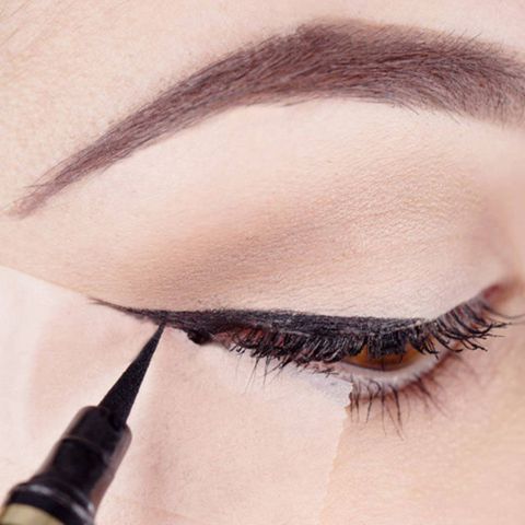 Review Bút Kẻ Mắt Nước Của Nhà Maybelline