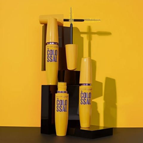 Review Mascara Làm Dày Mi Của Maybelline The Colossal Vỏ Vàng